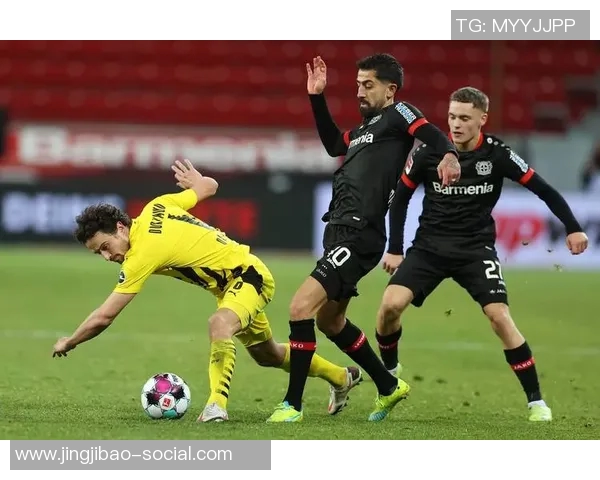 德甲激战：巴黎圣日耳曼6比2战胜巴萨点球大战瞬间点燃全场激情