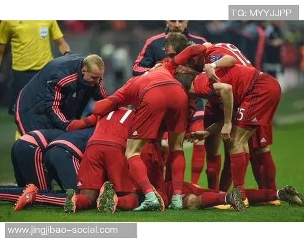 波尔图惊险逆转巴黎圣日耳曼红牌争议引发全场热议 波尔图惊险逆转巴黎圣日耳曼红牌争议引发全场热议