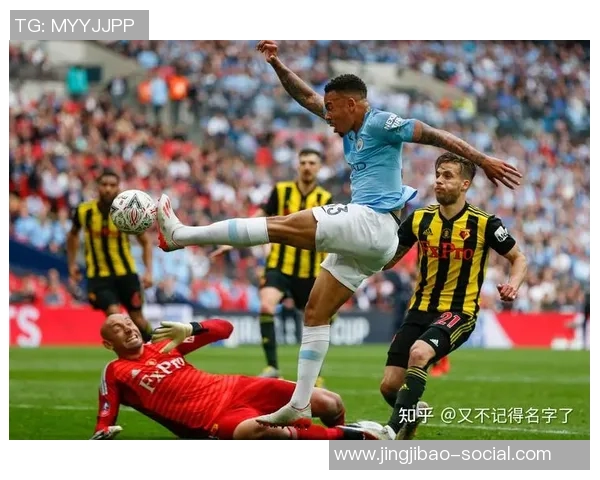 足总杯精彩对决那不勒斯与曼城战成平局绝杀瞬间引发全场热烈反响 足总杯精彩对决那不勒斯与曼城战成平局绝杀瞬间引发全场热烈反响